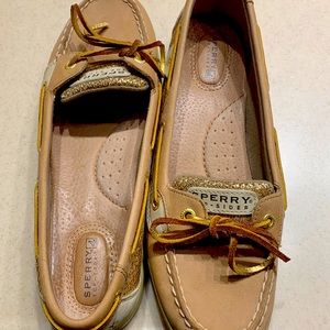 NWOT womens sperrys